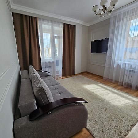 Ernaz Plus Apartments-Expo-Boulevard 130 Astana Bagian luar foto
