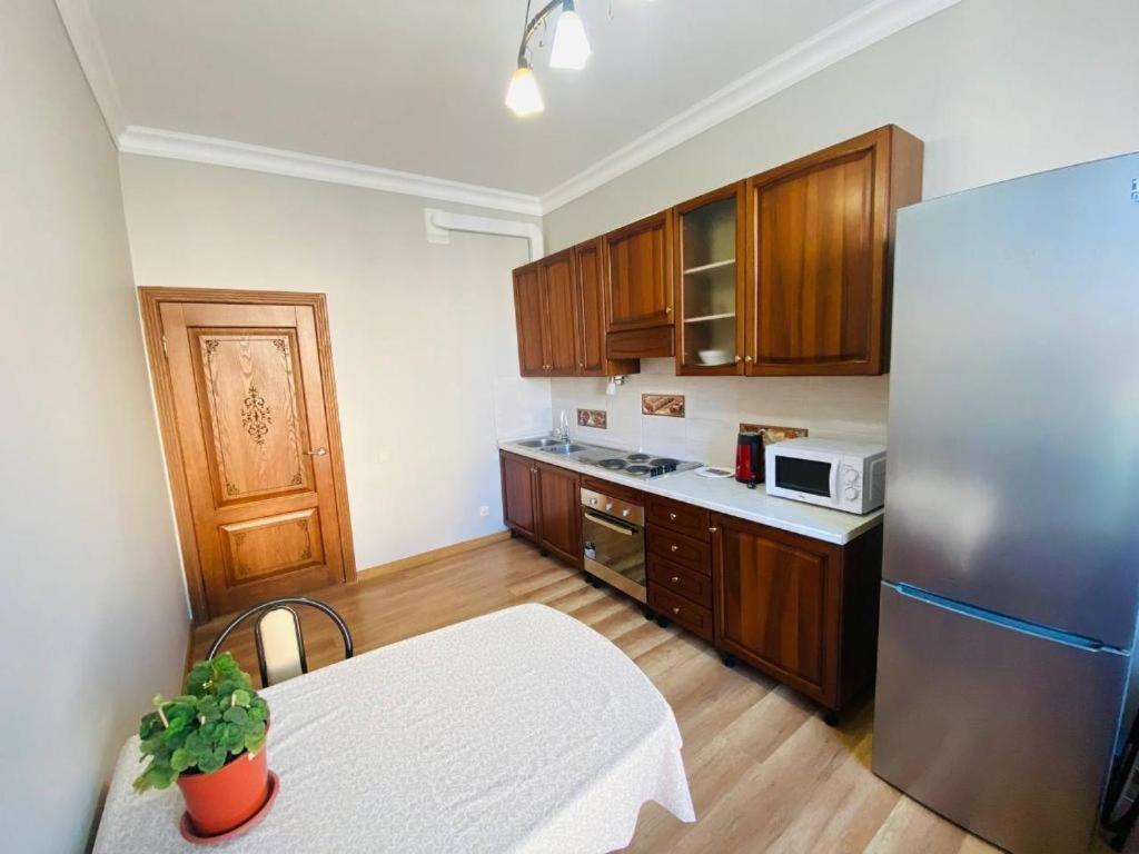 Ernaz Plus Apartments-Expo-Boulevard 130 Astana Bagian luar foto