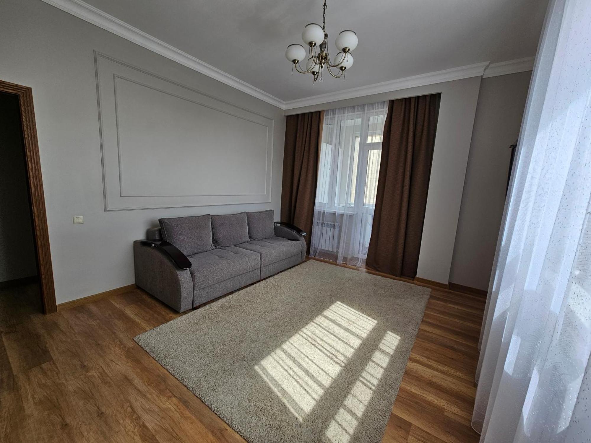 Ernaz Plus Apartments-Expo-Boulevard 130 Astana Bagian luar foto