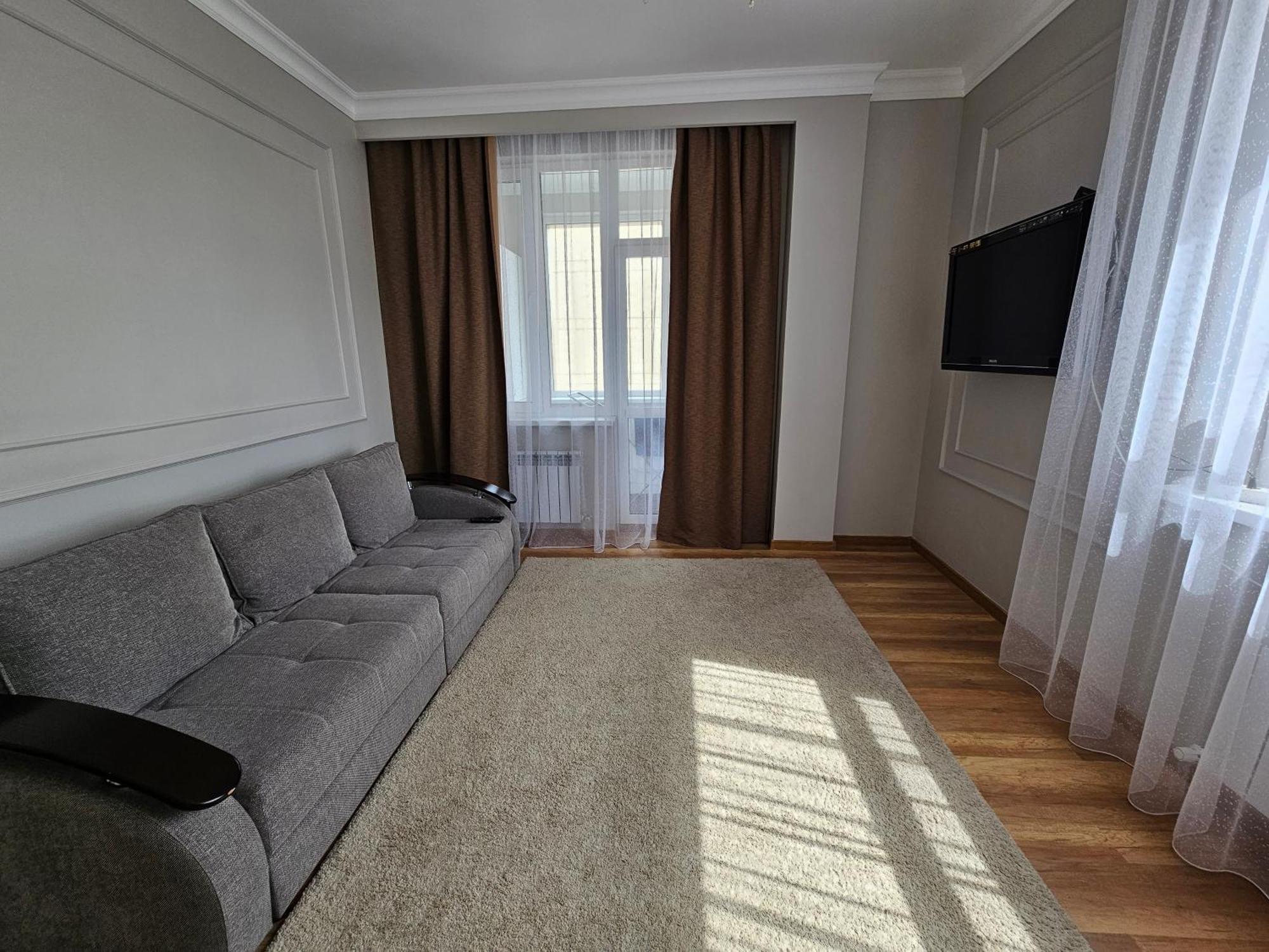Ernaz Plus Apartments-Expo-Boulevard 130 Astana Bagian luar foto