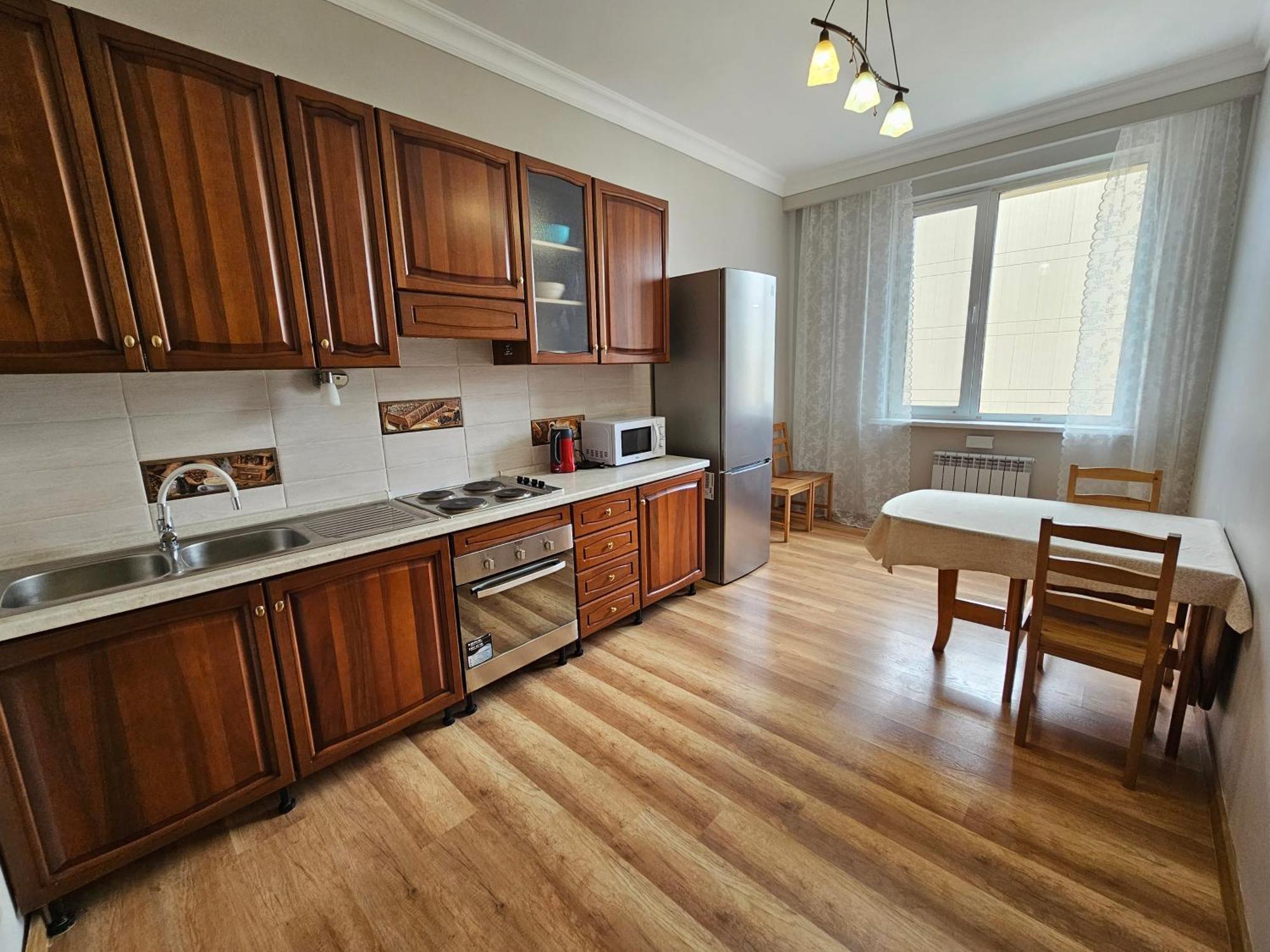 Ernaz Plus Apartments-Expo-Boulevard 130 Astana Bagian luar foto