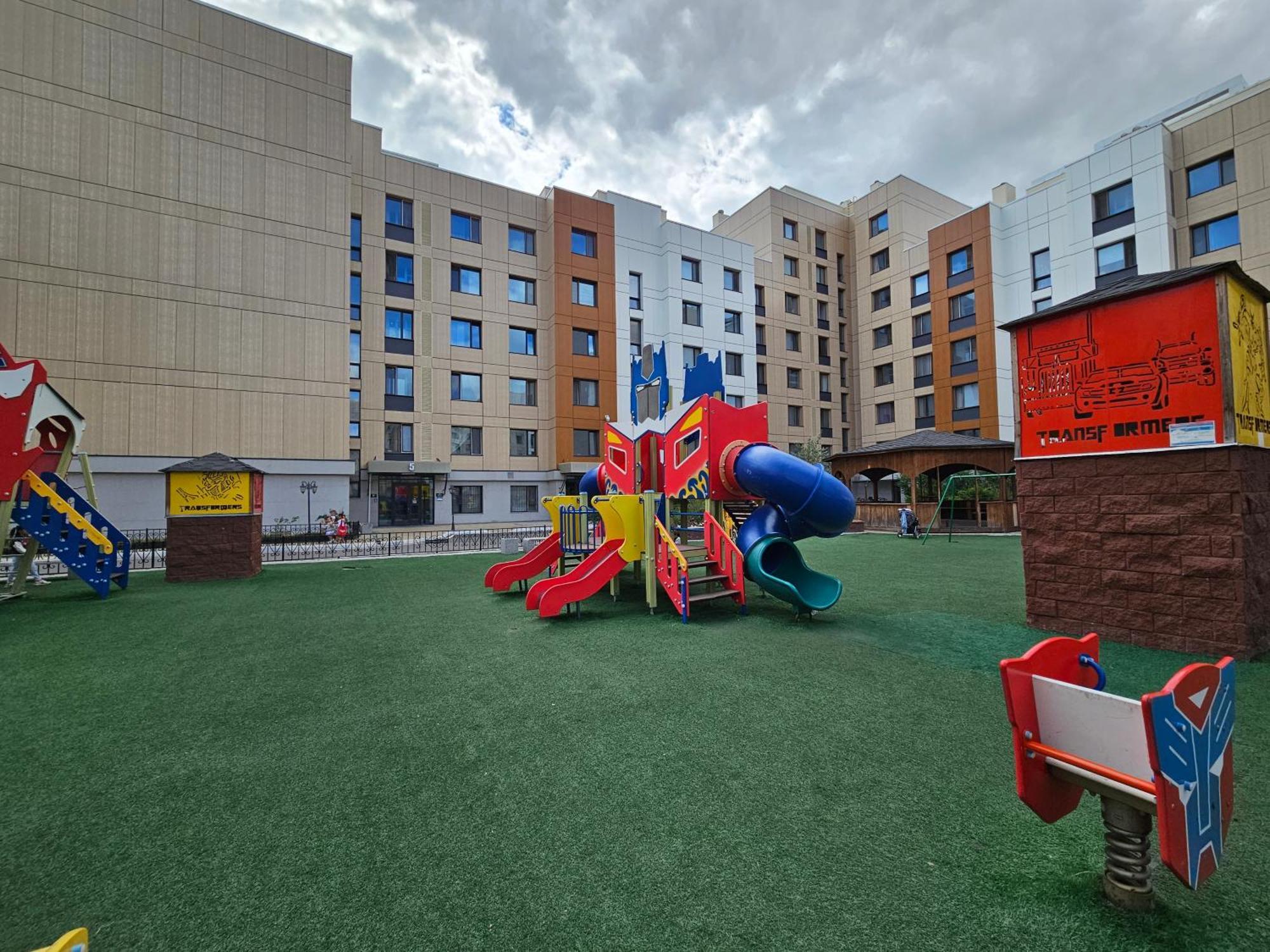 Ernaz Plus Apartments-Expo-Boulevard 130 Astana Bagian luar foto